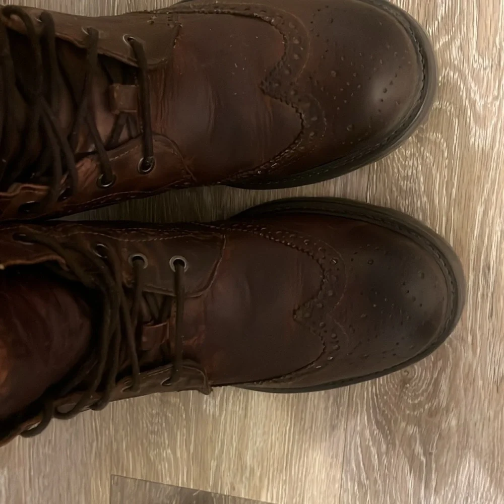 GBX wingtip leather lace up boots size 9.5